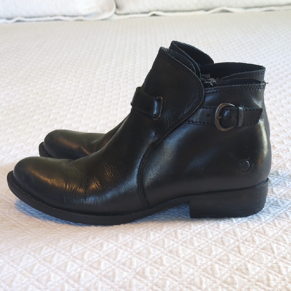 Born Black Leather Ankle Boots, Size 7.5 - Picture 3 of 8